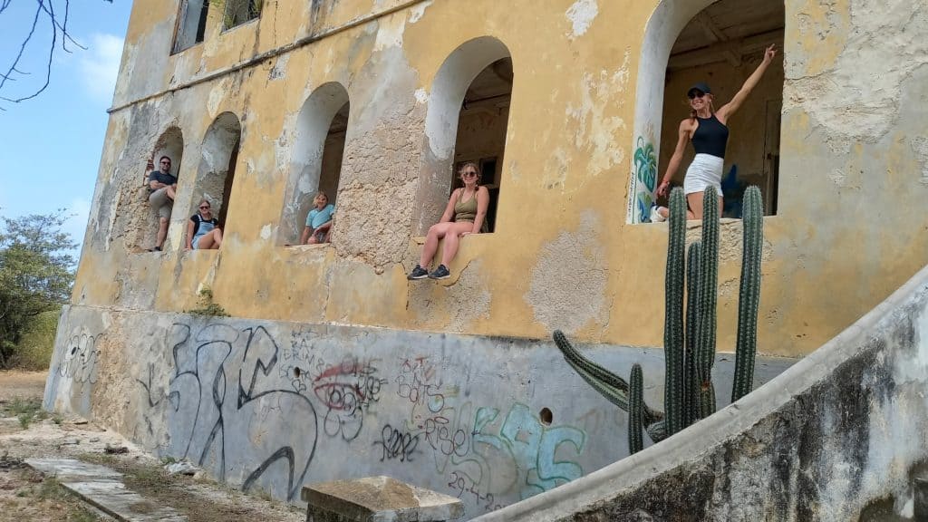 Eco Cruise Curacao - Electric Scooter Tour – Jan Thiel 1