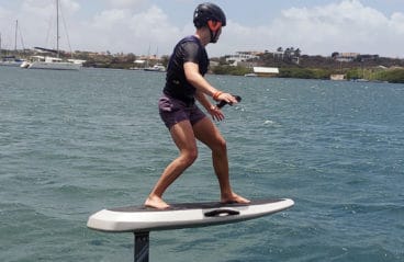 EFoil Surfing in Curaçao 3