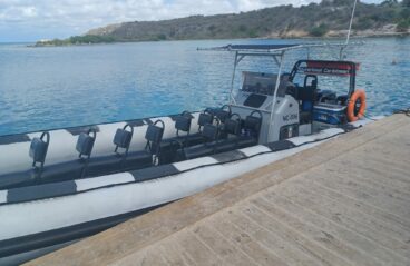 Curaçao Activities - Powerboat - Klein Curaçao